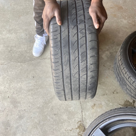 20” Rims - Picture 4 of 7